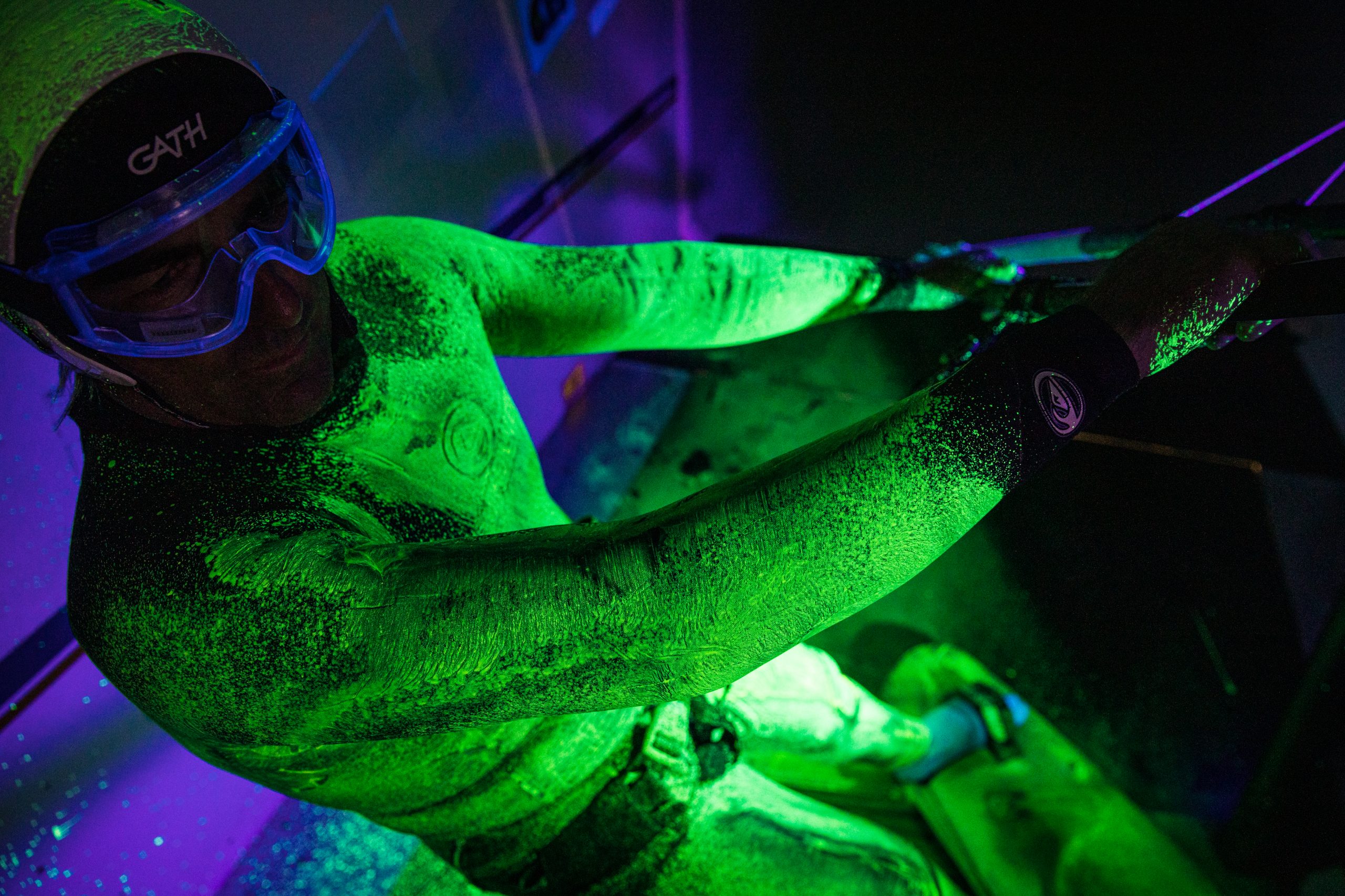 zephirproject-observations-soufflerie-magny-cours_richardbord Projet Zephir Antoine Albeau recouvert de peinture fluorescente en soufflerie de Magny-Cours